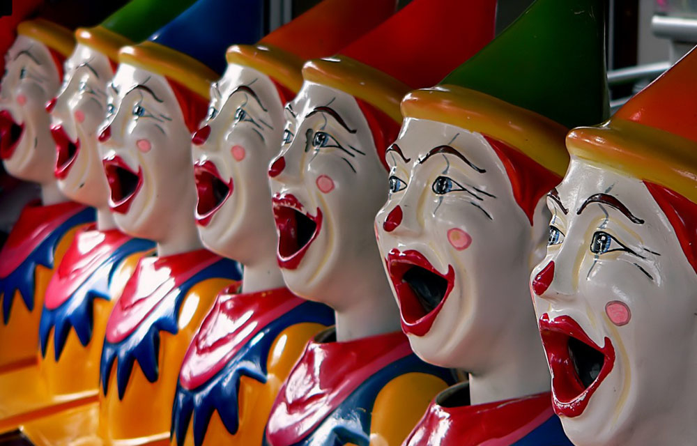 Clowner redo att ta emot