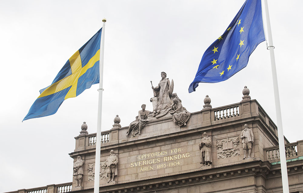 Idag fattas beslut om en omdiskuterad grundlagsändring i riksdagen. 