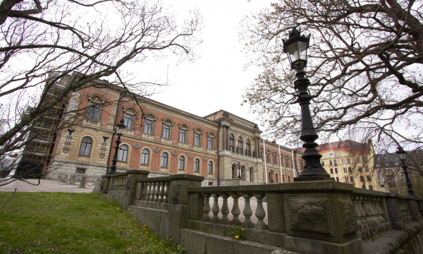 Bild universitetshuset